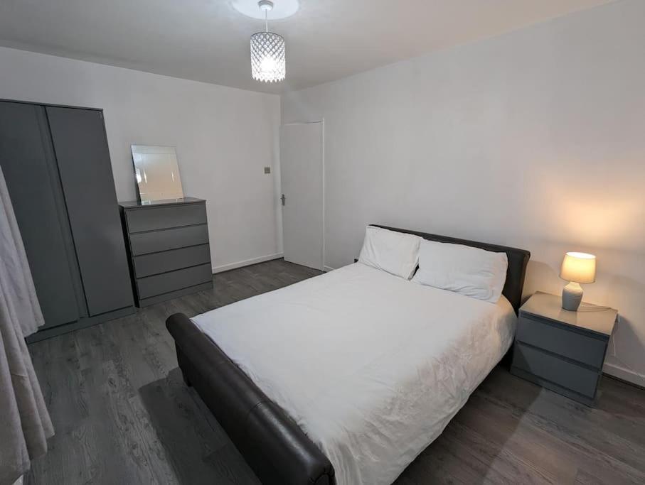 3 Bedroom Apartment Sleeps 8 爱丁堡 外观 照片